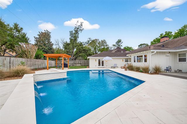 426 W Gaywood Drive, Houston, TX 77079