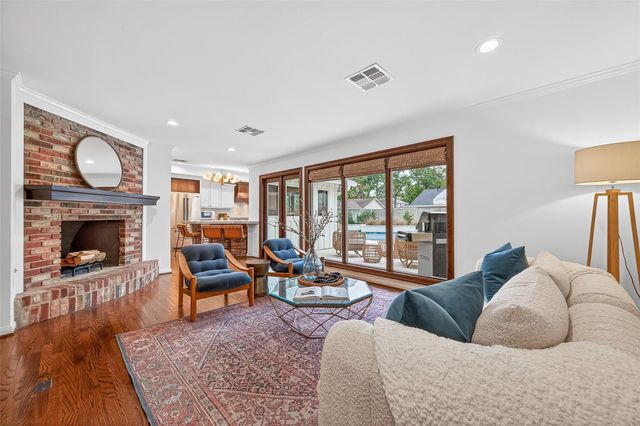 426 W Gaywood Drive, Houston, TX 77079