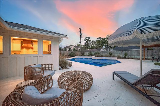 426 W Gaywood Drive, Houston, TX 77079