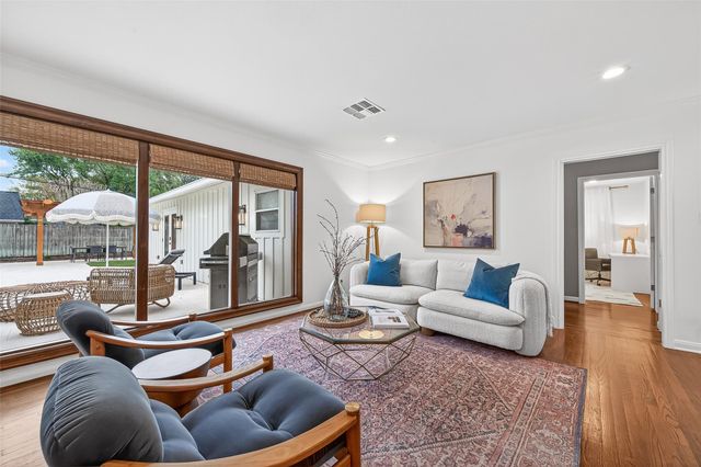 426 W Gaywood Drive, Houston, TX 77079