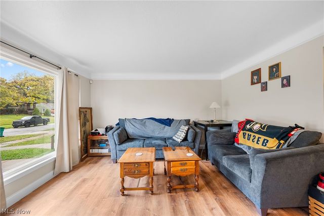 5234 Erwin Street, Maple Heights, OH 44137