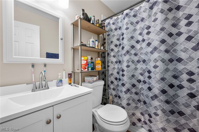 5234 Erwin Street, Maple Heights, OH 44137