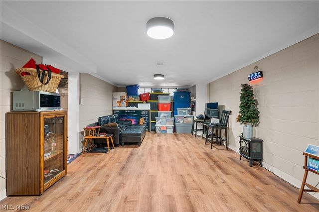 5234 Erwin Street, Maple Heights, OH 44137