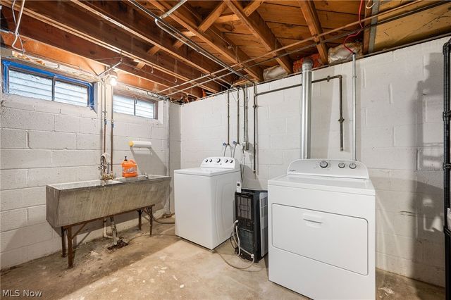 5234 Erwin Street, Maple Heights, OH 44137