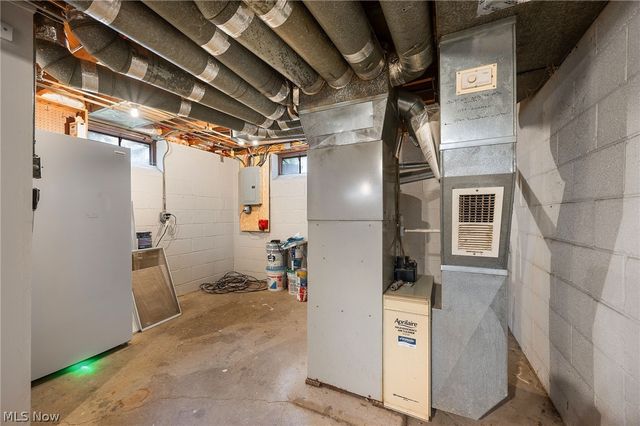 5234 Erwin Street, Maple Heights, OH 44137