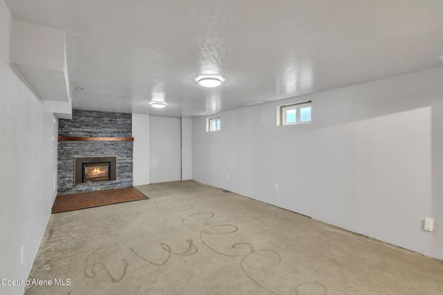 222 S Ross Point Rd, Post Falls, ID 83854