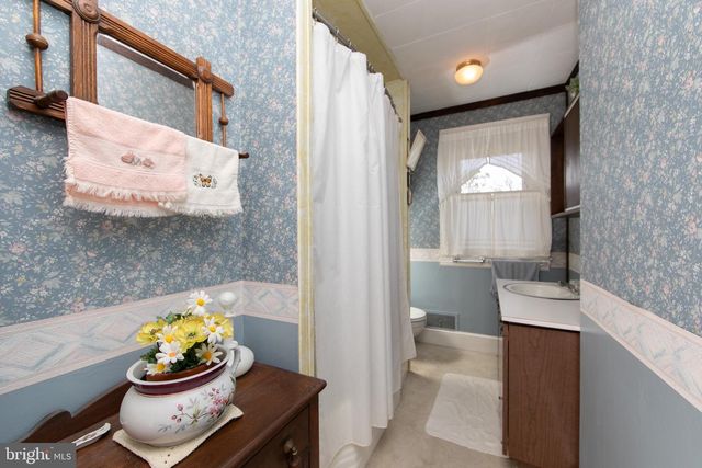 333 BROAD ST, Elmer, NJ 08318