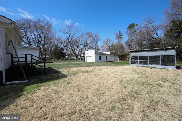 333 BROAD ST, Elmer, NJ 08318