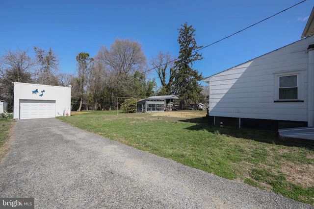 333 BROAD ST, Elmer, NJ 08318