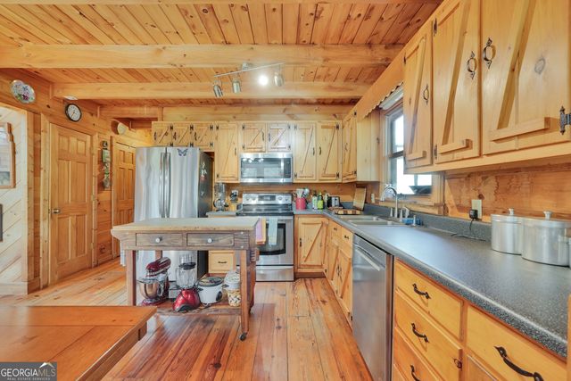 330 Country Kitchen Road, Barnesville, GA 30204