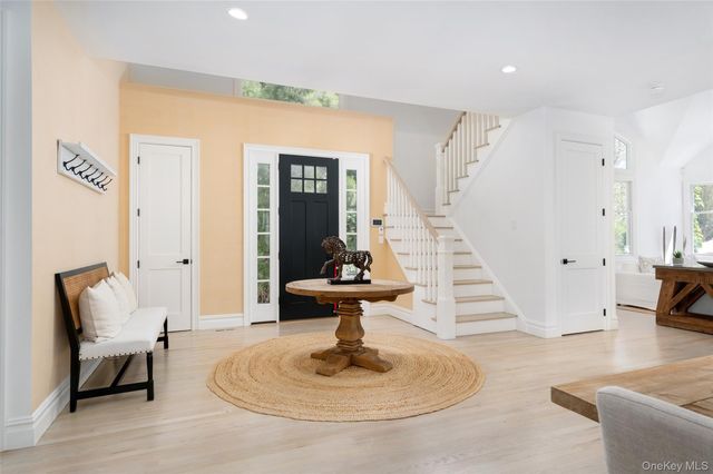3 Bridies Path, Southampton, NY 11968