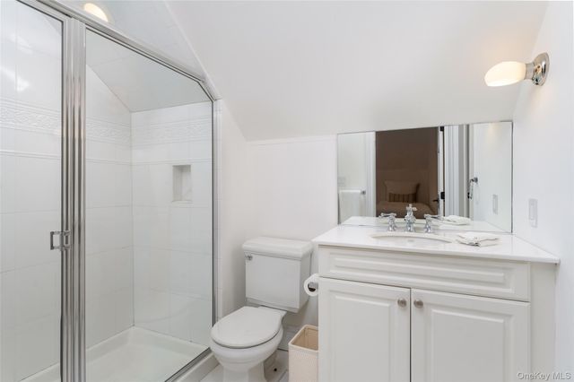 3 Bridies Path, Southampton, NY 11968