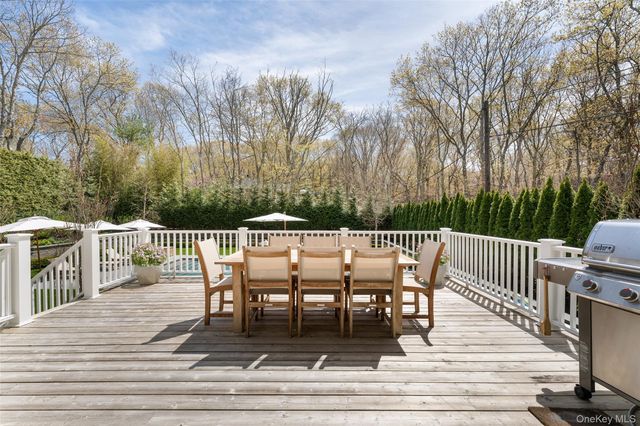 3 Bridies Path, Southampton, NY 11968