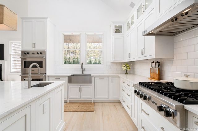 3 Bridies Path, Southampton, NY 11968