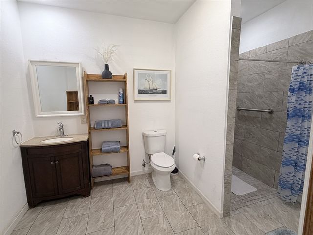 803 Hardee St, Rockport, TX 78382