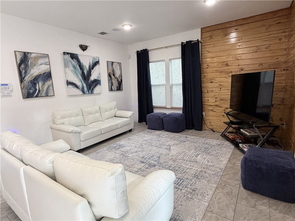 803 Hardee St, Rockport, TX 78382 — photo 4