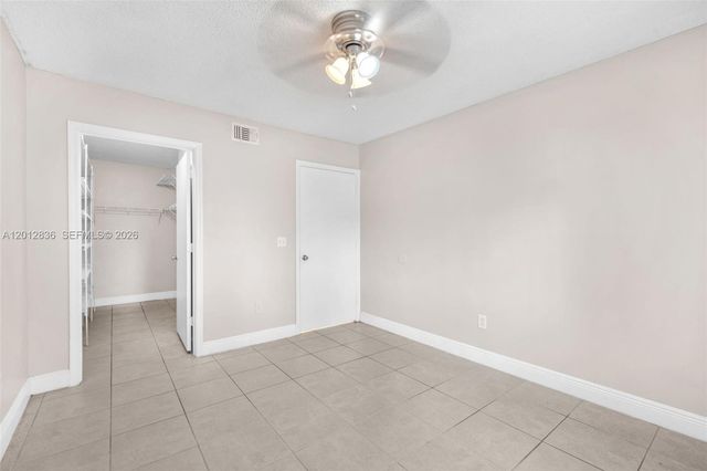 3690 N 56th Ave 903, Hollywood, FL 33021
