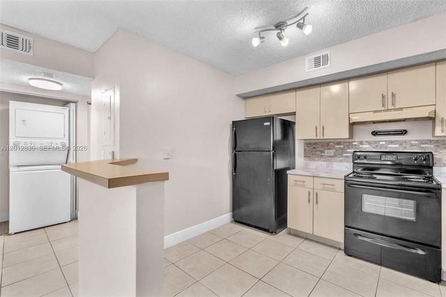 3690 N 56th Ave 903, Hollywood, FL 33021