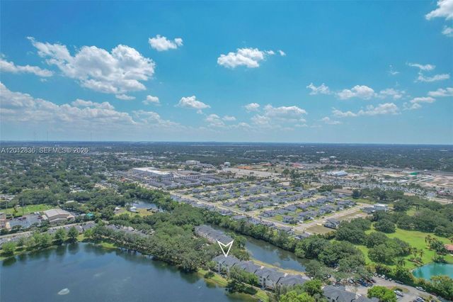 3690 N 56th Ave 903, Hollywood, FL 33021