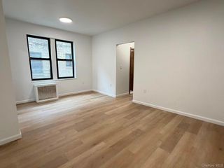 14246 Sanford Ave, Flushing, NY 11355