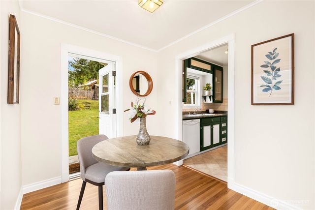 16011 27th Avenue NE, Shoreline, WA 98155