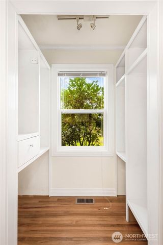 16011 27th Avenue NE, Shoreline, WA 98155