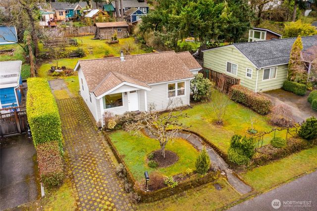 16011 27th Avenue NE, Shoreline, WA 98155