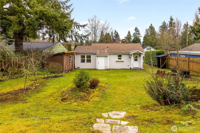 16011 27th Avenue NE, Shoreline, WA 98155