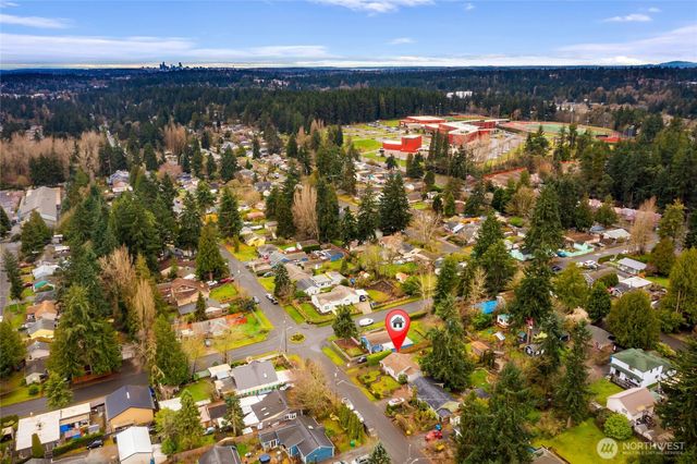 16011 27th Avenue NE, Shoreline, WA 98155