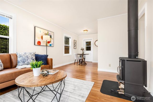 16011 27th Avenue NE, Shoreline, WA 98155