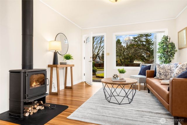 16011 27th Avenue NE, Shoreline, WA 98155