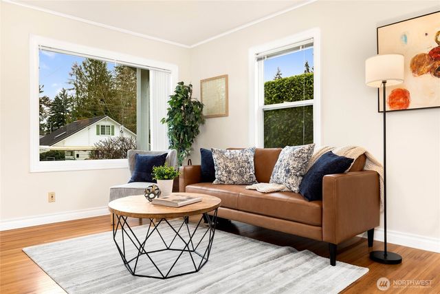 16011 27th Avenue NE, Shoreline, WA 98155