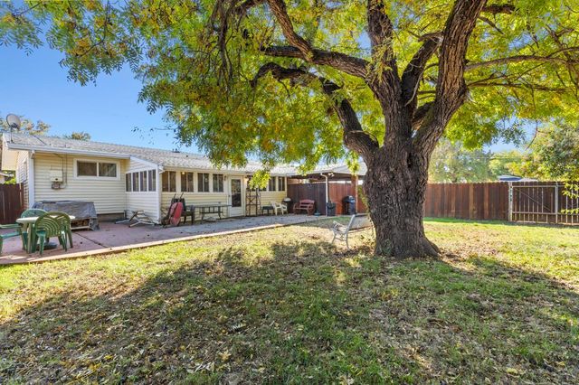 1502 Gray Ave, Yuba City, CA 95991