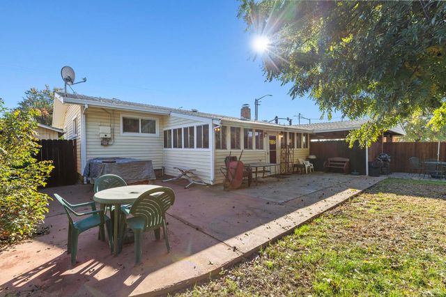 1502 Gray Ave, Yuba City, CA 95991