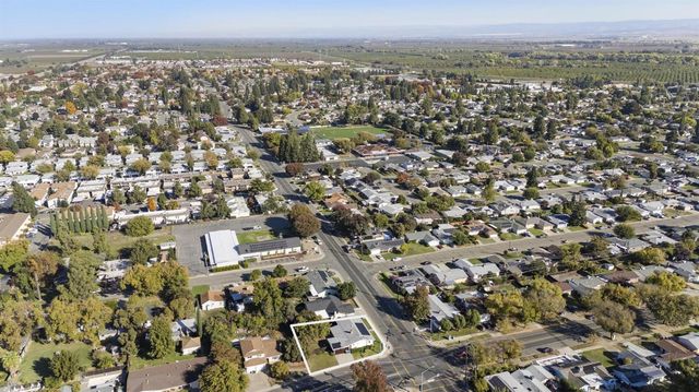 1502 Gray Ave, Yuba City, CA 95991