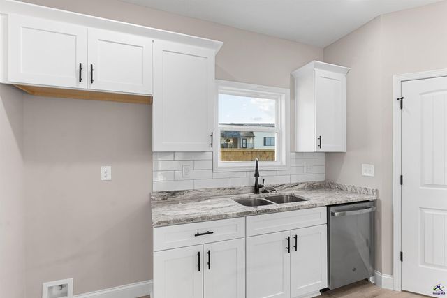 238 Beau Claire Circle, Byron, GA 31008