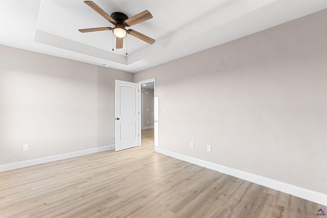 238 Beau Claire Circle, Byron, GA 31008