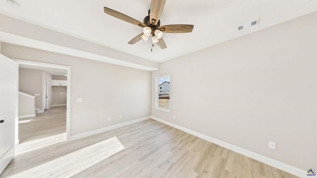 238 Beau Claire Circle, Byron, GA 31008