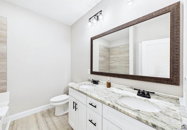 238 Beau Claire Circle, Byron, GA 31008