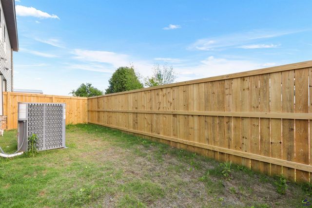 238 Beau Claire Circle, Byron, GA 31008