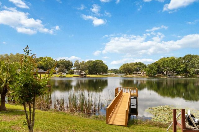 9835 LAKESHORE DRIVE, Clermont, FL 34711
