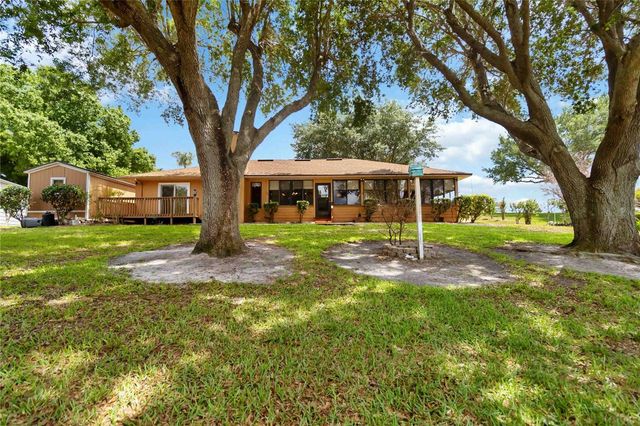 9835 LAKESHORE DRIVE, Clermont, FL 34711