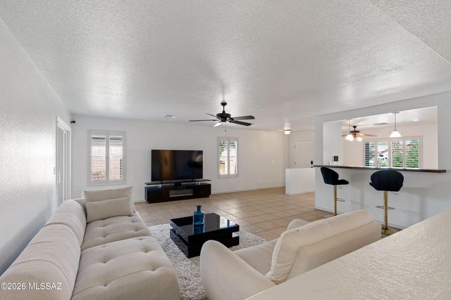 7791 W Lees Ferry Court, Tucson, AZ 85743