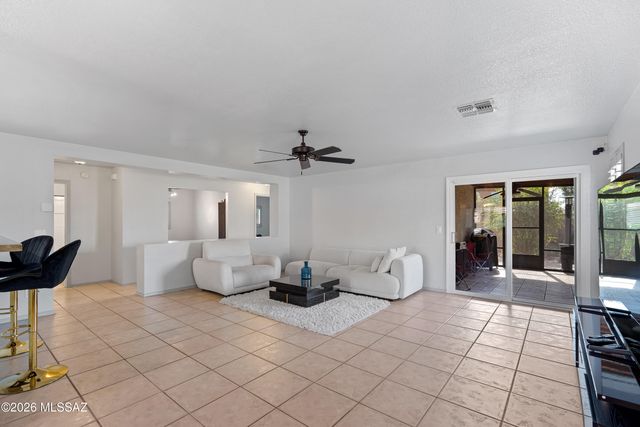 7791 W Lees Ferry Court, Tucson, AZ 85743