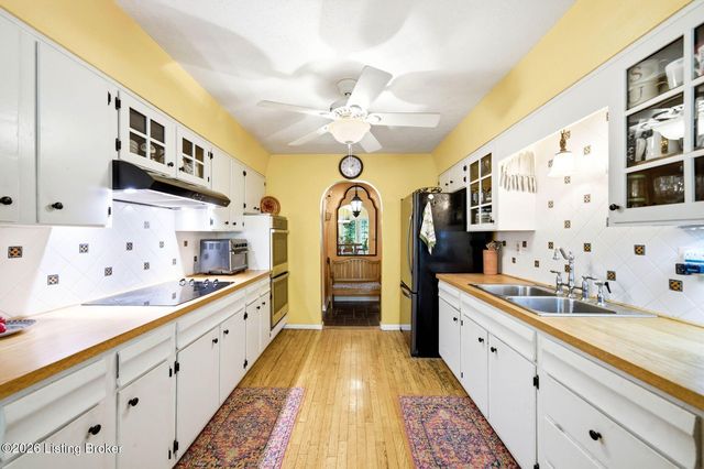 6218 Applegate Ln, Louisville, KY 40219