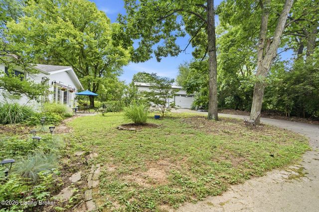 6218 Applegate Ln, Louisville, KY 40219