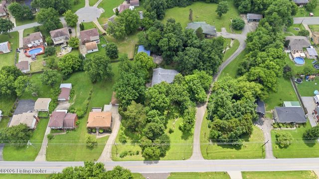 6218 Applegate Ln, Louisville, KY 40219