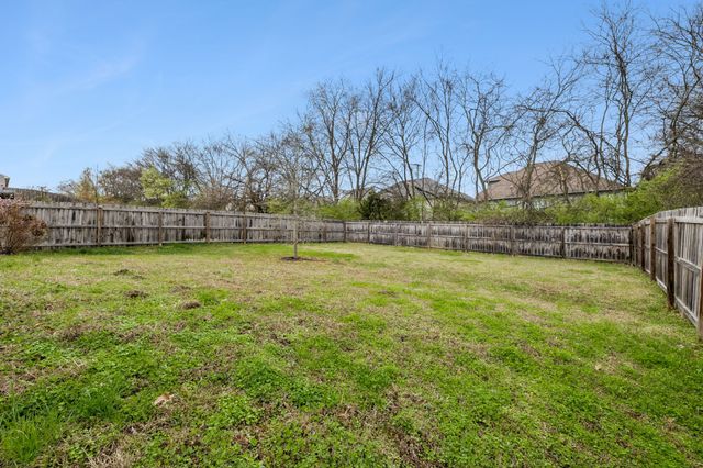 1865 Belle Arbor Dr, Nashville, TN 37207