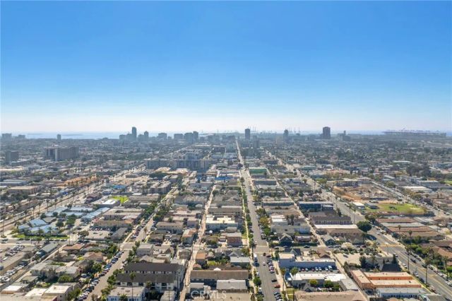 1626 Pine Avenue, Long Beach, CA 90813