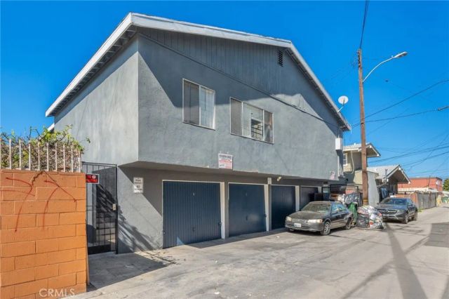 1626 Pine Avenue, Long Beach, CA 90813